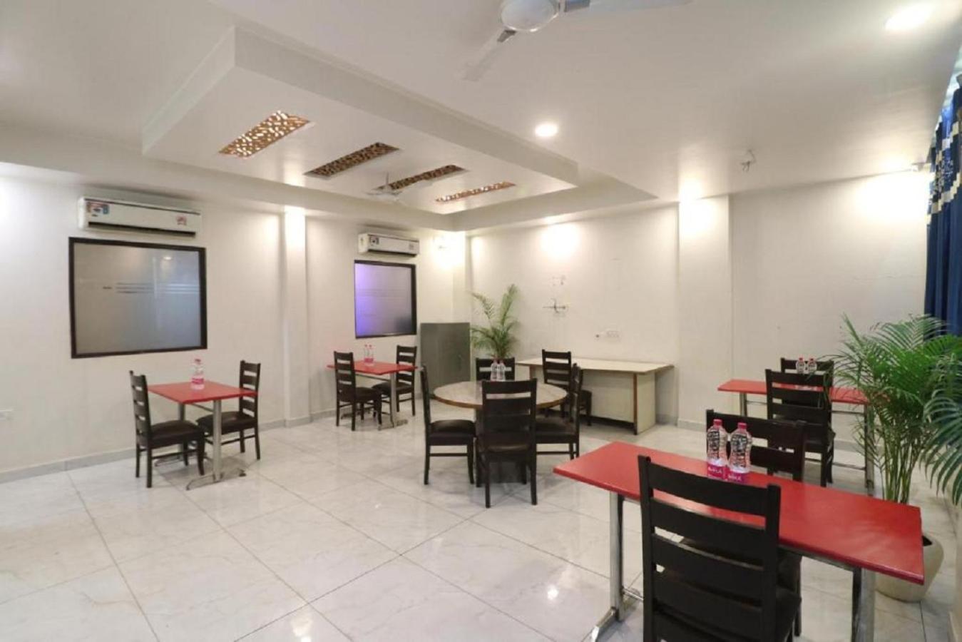 Airport Hotel Classic Park New Delhi Eksteriør bilde